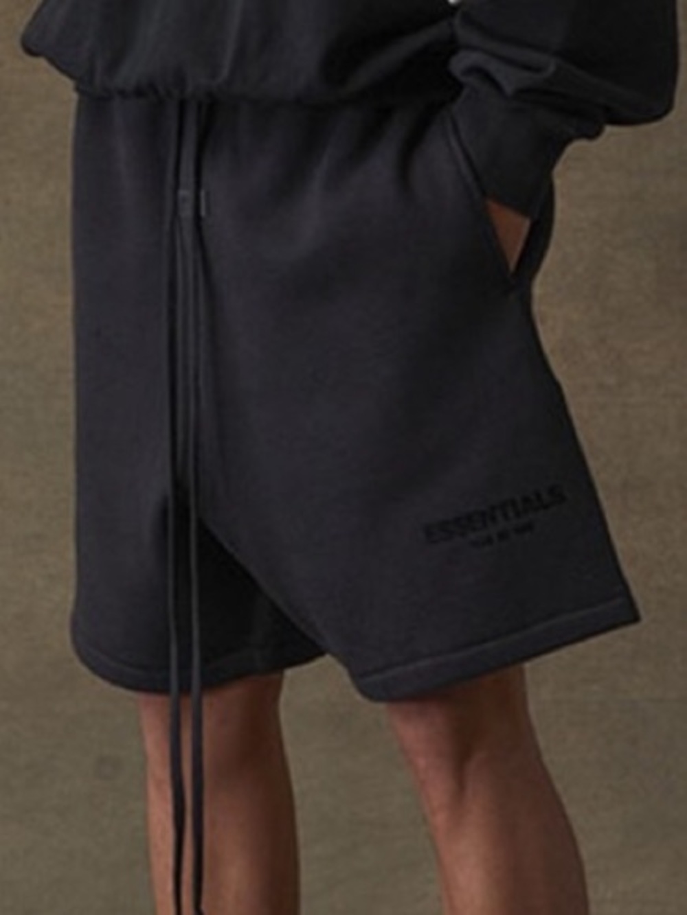 🆕 Essentials Fear Of God Stretch Limo Sweat Shorts Large Black NWT